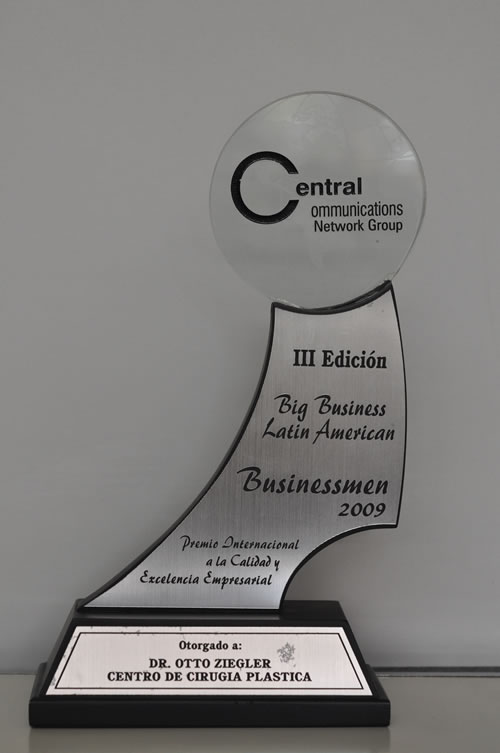 Trofeo Premio Internacional a la Calidad y Excelencia Empresarial 2009