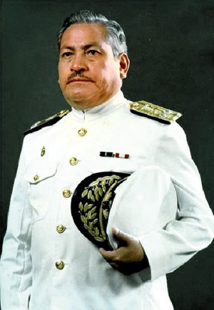 Dr. Raúl Romero Torres